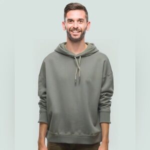 Avalanche outdoor supply company
Tan Size M